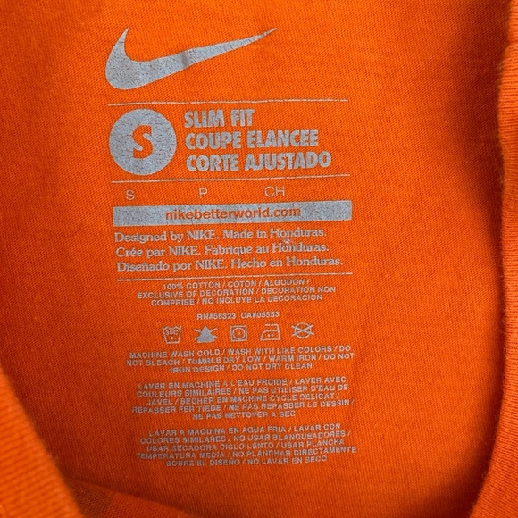 Peyton‎ Knows Nike Orange T-shirt Small Slim Fit Denver Broncos Logo Womens Mens - Picture 6 of 9